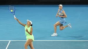 详解棒球规则中的“球员交易截止日”及其对球队士气的即时冲击